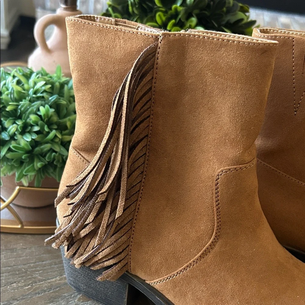 NWOT! Tan Faux Suede Western Fringe Low Heel Ankle Boots